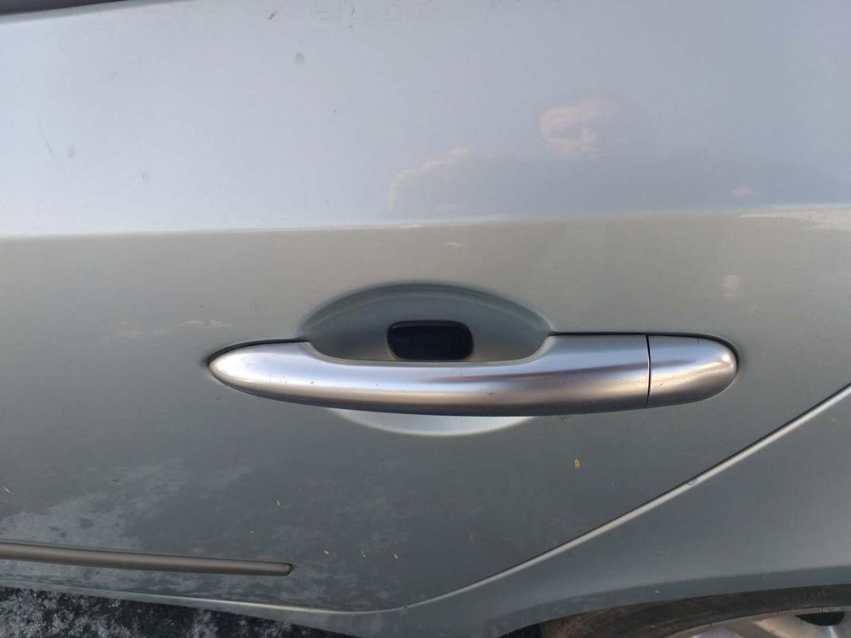 Renault Laguna 2 original T&uuml;r hinten links TEB64 Silber Flie&szlig;heck Rohbau Bj.2002